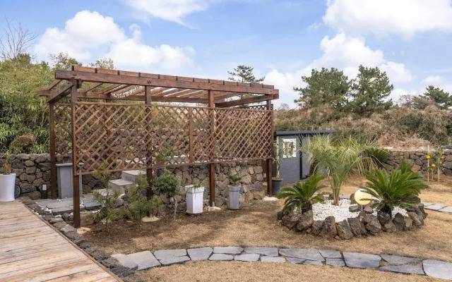 Jeju Stay Rowoon Dockchae Pension
