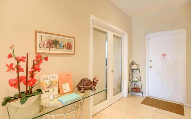 206 Harborview Grande