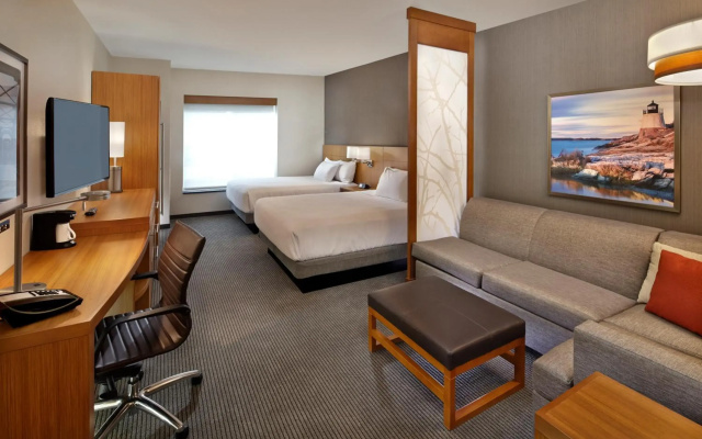 Hyatt Place Warwick / Providence Airport