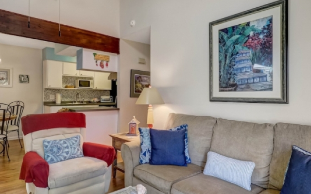 Dog Friendly Forest Ridge Condo Close to Beach by RedAwning