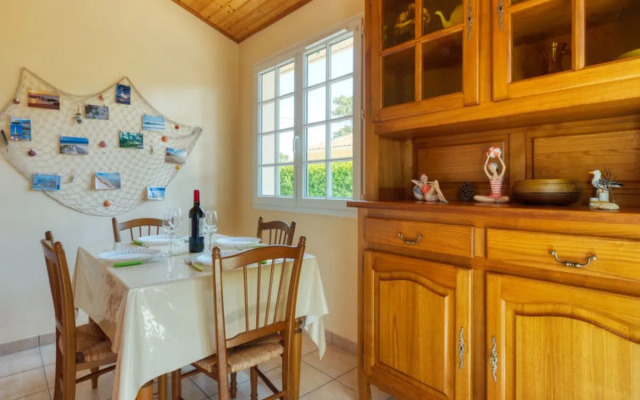 LA BRUYèRE (MVT220)