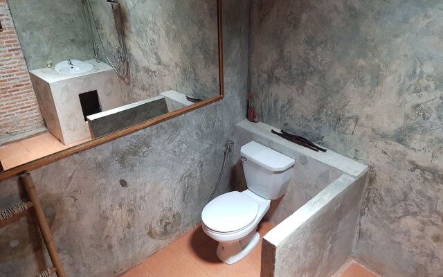 Thaihom Eco Hotel