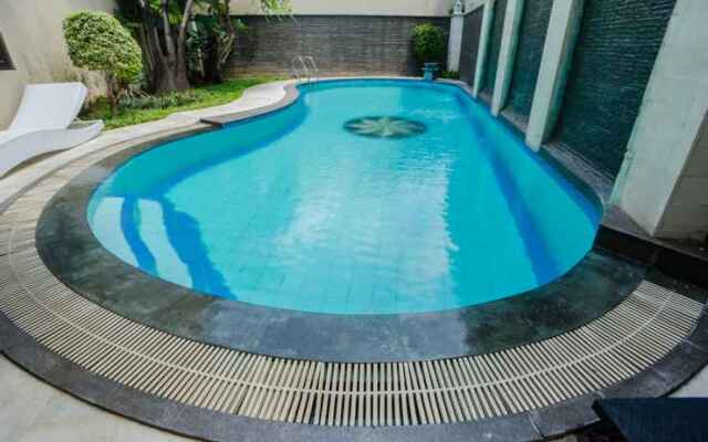 Jambuluwuk Residence Menteng