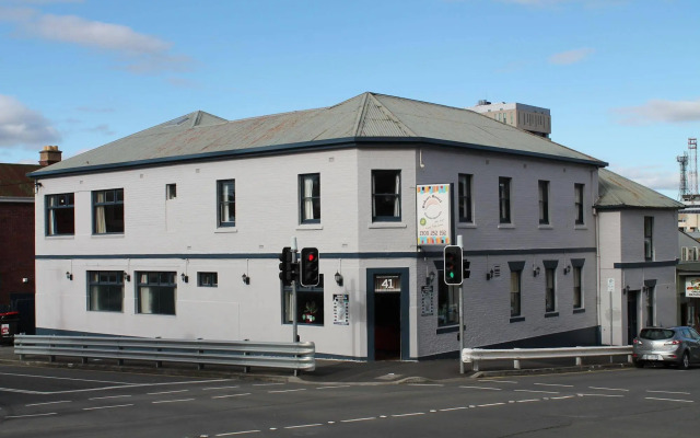 Hobart's Accommodation & Hostel
