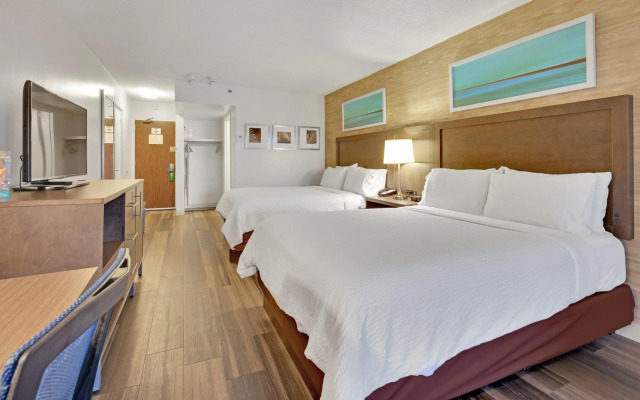 Holiday Inn Peterborough-Waterfront, ON by IHG