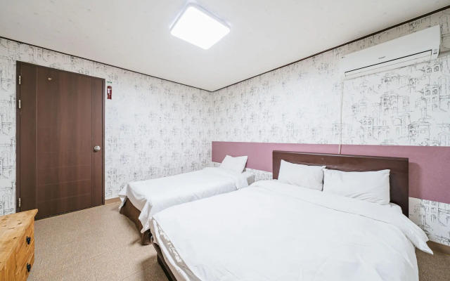 Manhattan Hotel