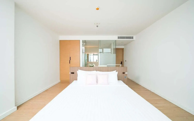 Seven Zea Chic Hotel