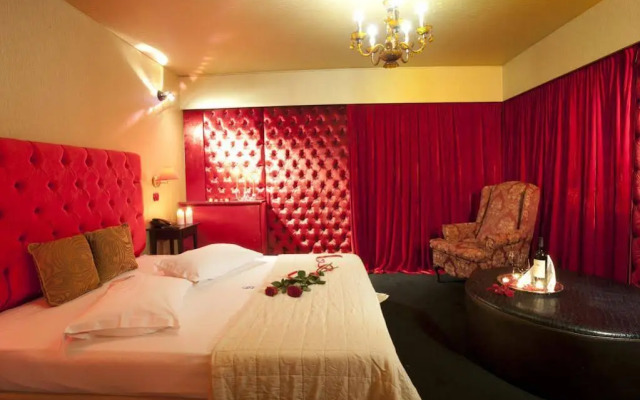 Crystal Blue Hotel + Suites