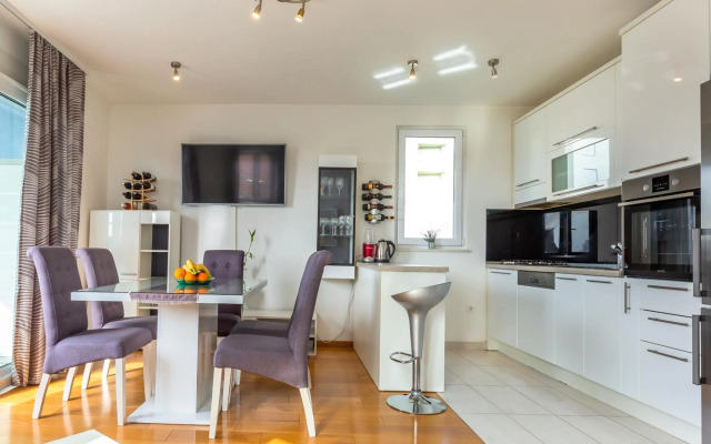 Urban City Apartment