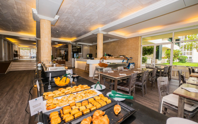 Vila Baleira Suites