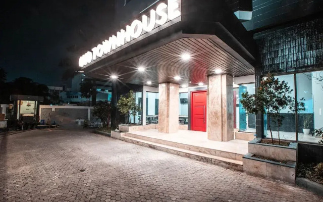 Super OYO Townhouse 1 Hotel Salemba