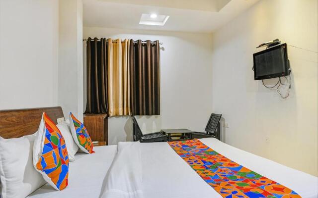 Hotel Aditya Palace