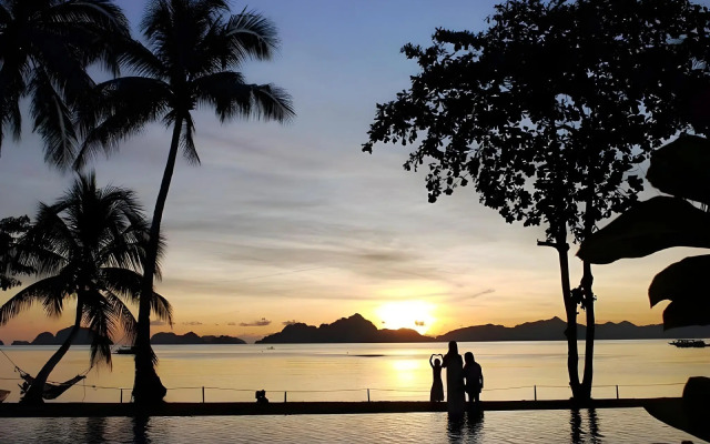 Doublegem Beach Resort and Hotel