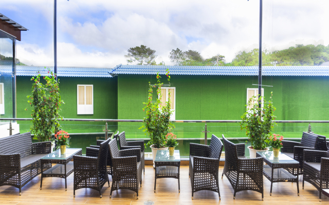 Ladalat Hotel