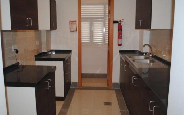 ONE Comfortable 2BR Apartment near Airport