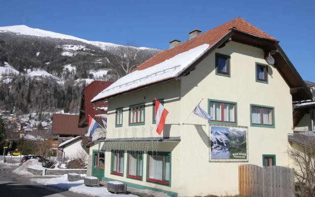 Cozy Apartment in Sankt Margarethen im Lungau near Ski Lift