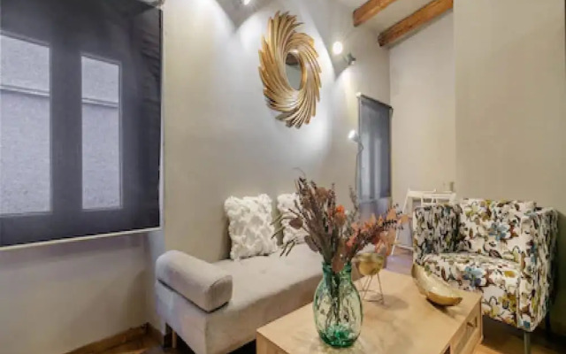 VENETIAN WELL HOUSE by LOC HOSPITALITY