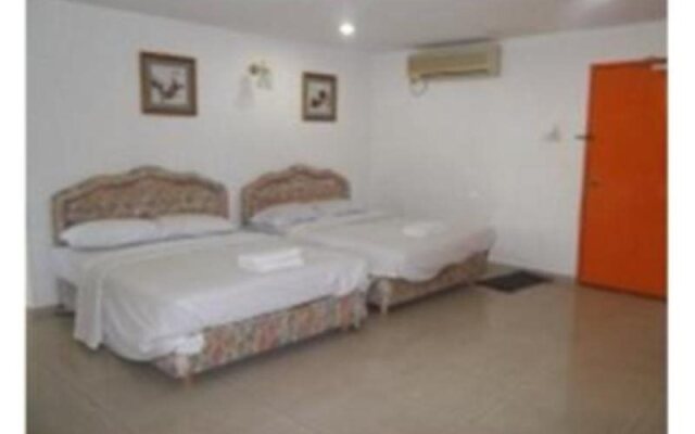 OYO 90494 Sam Huat Hotel
