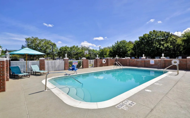 Residence Inn by Marriott Jacksonville Airport