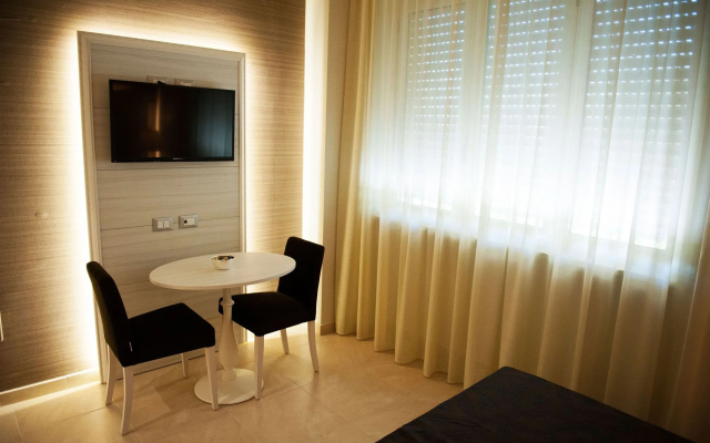 Hotel Fini