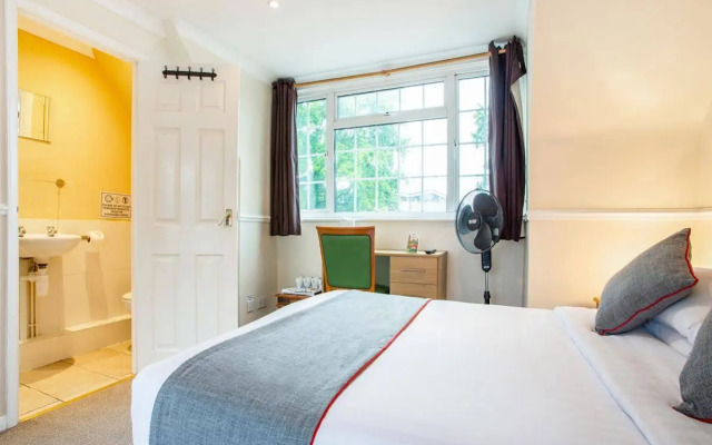Flexistay Ambers Gatwick Aparthotel