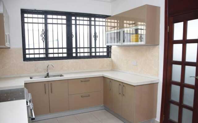 Luxuriously Finished 4-bed House in Tema Comm 25