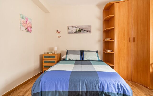 Comfortable Holiday Home in Málaga Near Seabeach