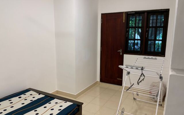 R4 Crescent Stay Colombo Apartment