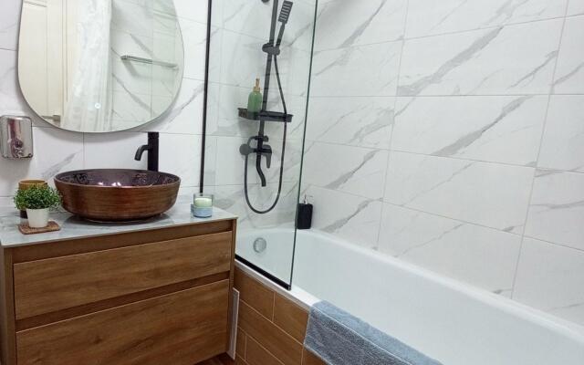 Apartments in the Sapphire residential complex on Kaspiyskaya 68