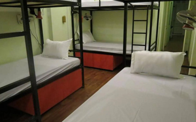 Hanoi Massive Hostel