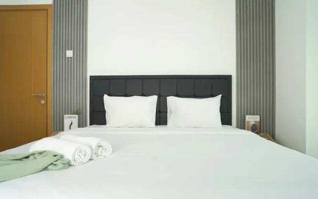 Modern 2Br With Service Room Apartment Woodland Park Residence