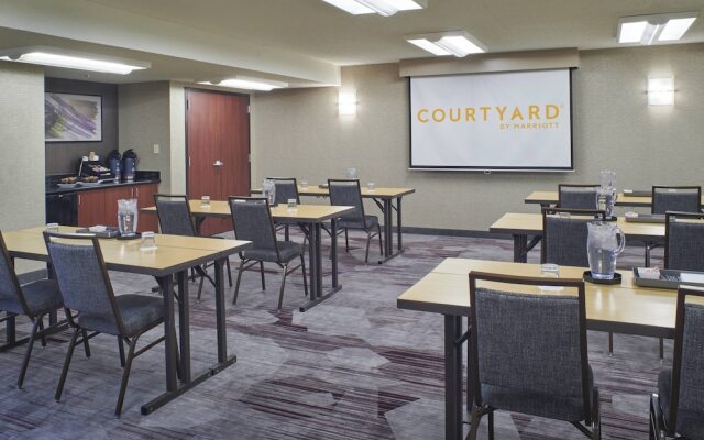 Courtyard Detroit Troy