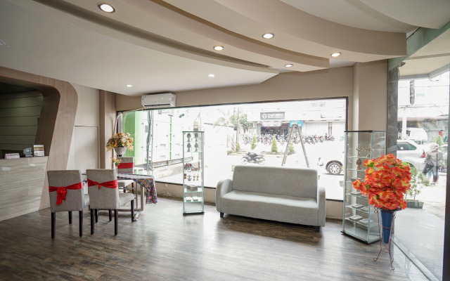 OYO 736 Hotel Best Skip