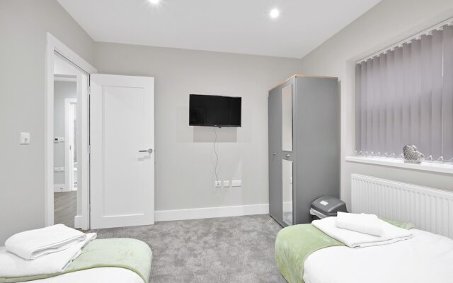 Crown Place 2 & 3 Bedroom Luxury Apts