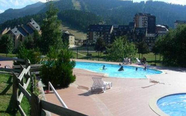 Un Isard au Pied des Pistes