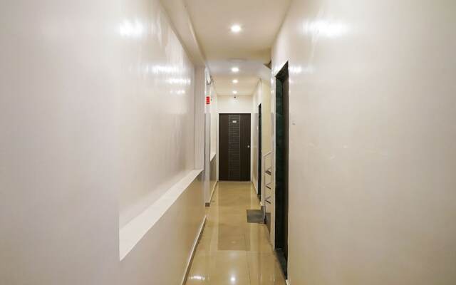 OYO 18653 Hotel Swami Samarth