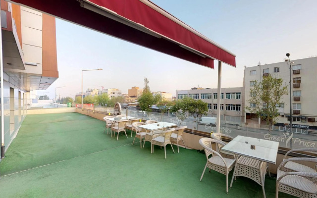 Green Prusa Hotel
