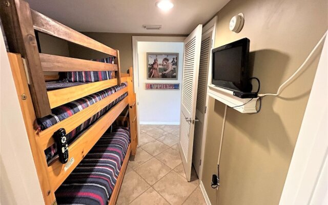 Destin West Bayside Pelican #302