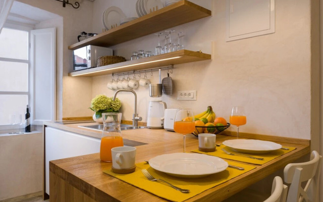 Luxury Apartment Lina - III
