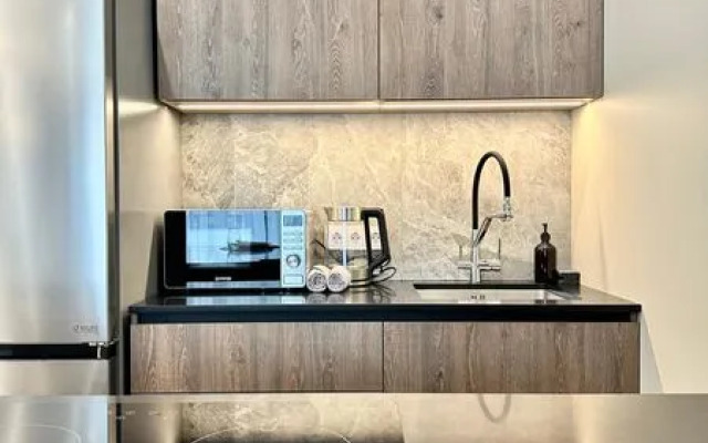 Влад апартаментс  на ул. Махалина д. 10