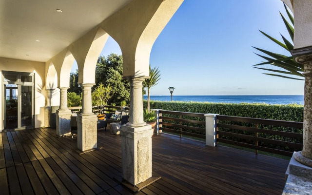 Seafront Manor by Cadenzalux