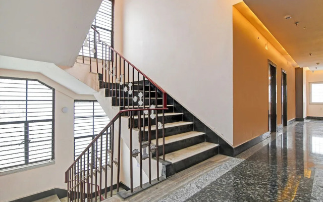 Fabhotel Bn Palace