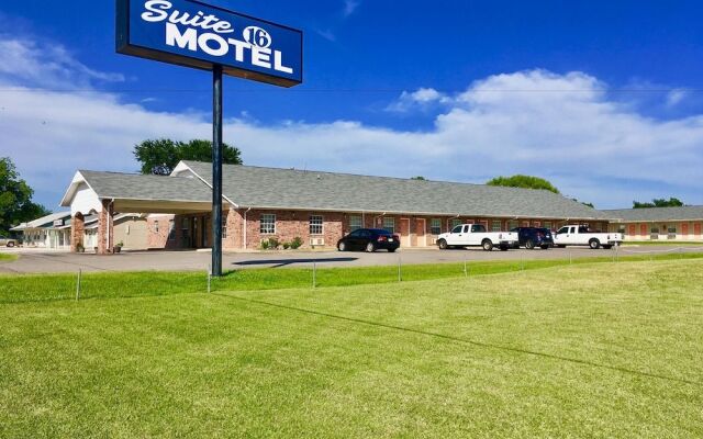 Suite 16 Motel