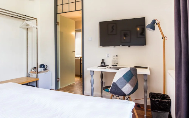 4 Walls by Novum House