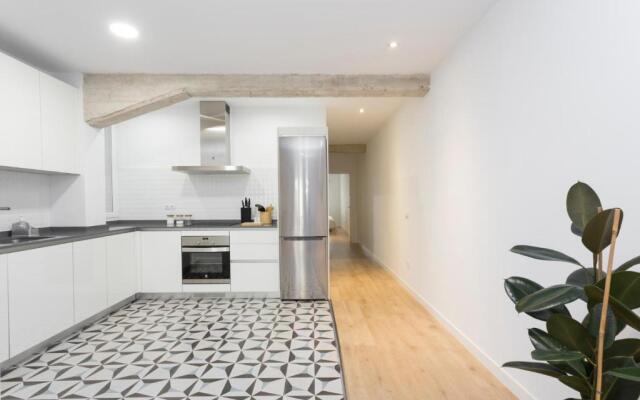 Modern & Chic 2BR/2BA apartment in trendy Chueca