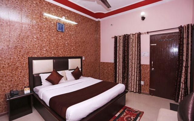 OYO 5851 Mehfil Hotel