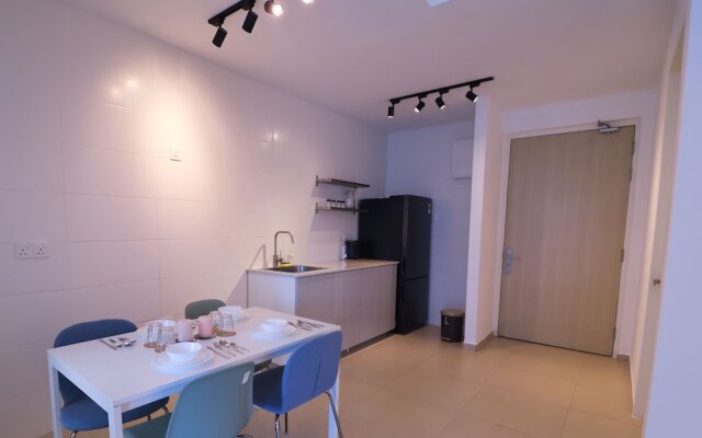 Reizz Residence