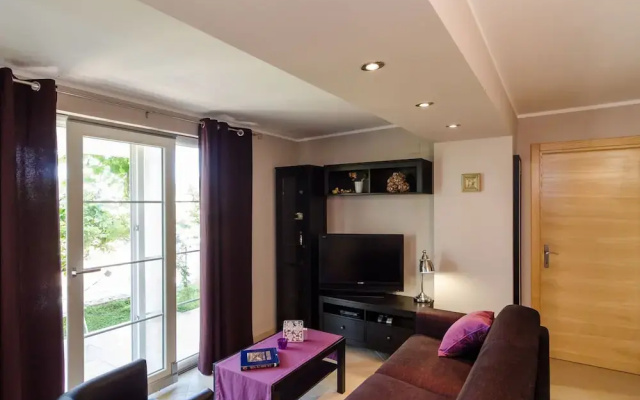 Apartments Gaura - Comfort One-bedroom Apartment With Terrace