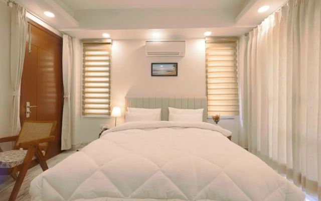 The Onyx by Parfait Street