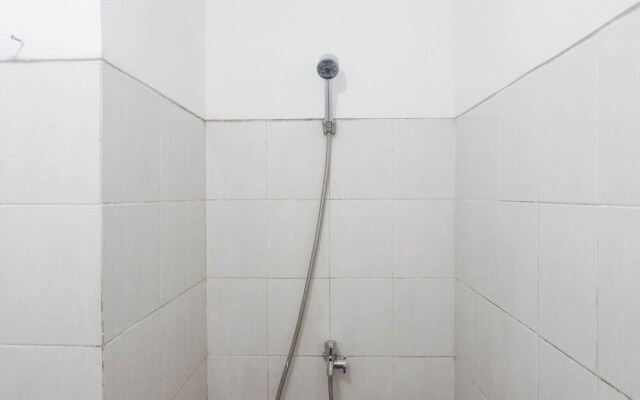 Relaxing Studio Apartment At Puri Mas